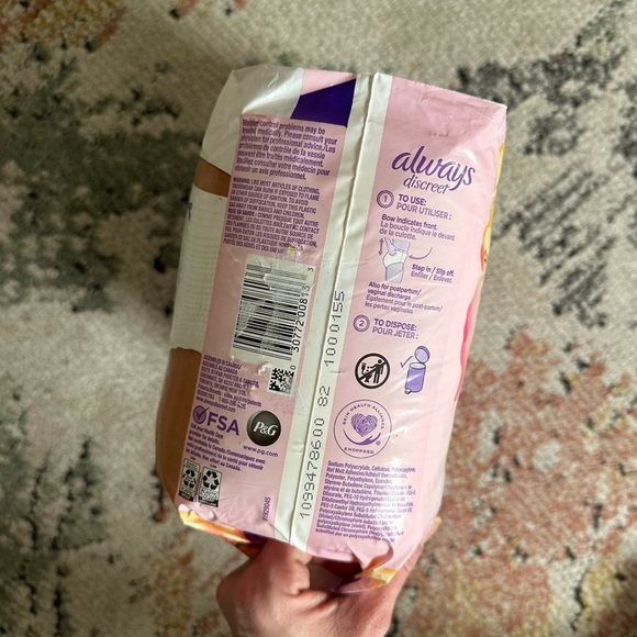 New Always Discreet for Sensitive Skin Maximum Plus Underwear White 16 Count s/m - Picture 5 of 5